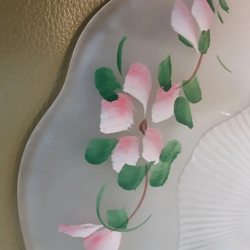 Lancaster WHITE FROSTED w/ Pink Floral Pattern 3 Footed 10